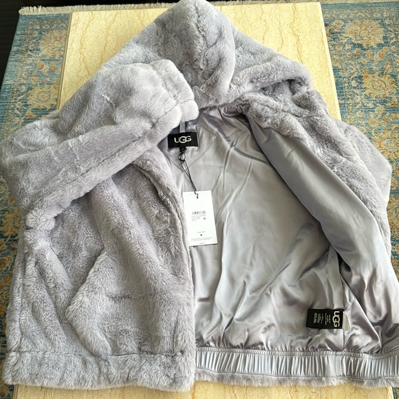 NWT UGG Mandy Faux Fur Hoodie. M - Picture 13 of 16